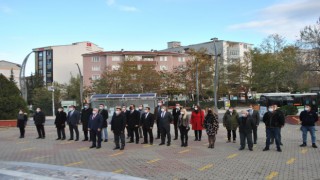 KAPAKLI’DA SOSYAL MESAFELİ ÖĞRETMENLER GÜNÜ KUTLAMASI