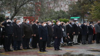 MUSTAFA KEMAL ATATÜRK, SAYGI VE ÖZLEMLE ANILDI