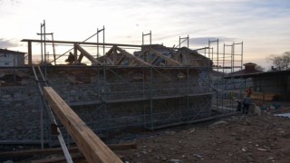 TARİHİ DEPO BİNASI'NDAKİ RESTORASYON ÇALIŞMALARI DEVAM EDİYOR