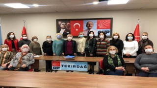 TEKİRDAĞ’DA ÖRÜLEN SEVGİ ŞALLARI HAKKARİ’YE GÖNDERİLDİ