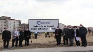 PANDEMİDE ÜLKEMİZİ AYAKTA TUTAN SAĞLIK ÇALIŞANLARI İÇİN FİDAN DİKİLDİ