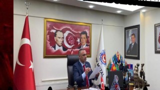 KOÇAK: "TÜM EMEKÇİLERİMİZİN 1 MAYIS EMEK VE DAYANIŞMA GÜNÜ KUTLU OLSUN"