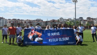 GENÇLER KIYASIYA YARIŞTI