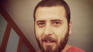 ODASINDA KENDİSİNİ ASTI