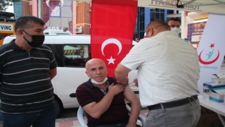 AŞI ÇADIRINA İLGİ YOĞUN OLDU