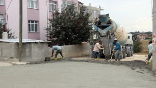 KIZILPINAR GÜLTEPE MAHALLESİ’NDE DEMİRLİ BETON YOL YAPILIYOR