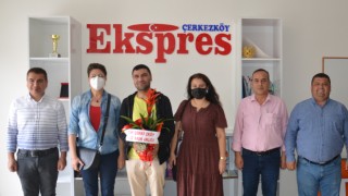 CHP’DEN EKSPRES’E KURULUŞ YILDÖNÜMÜ ZİYARETİ