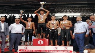 GÜREŞÇİLER ANTALYA’DAN 2 GÜMÜŞ MADALYA İLE DÖNDÜ