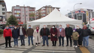 AK PARTİ KIZILAY’A KAN VERDİ