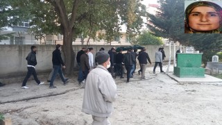 ESKİ KOCASININ ÖLDÜRDÜĞÜ 3 ÇOCUK ANNESİ AYŞE TOPRAĞA VERİLDİ