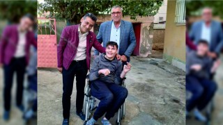 SUNGUR, “BİR ENGELLİ VATANDAŞIMIZI DAHA TEKERLEKLİ SANDALYESİNE KAVUŞTURDUK”