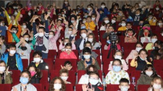 “BREMEN MIZIKACILARI” ÇOCUKLARLA BULUŞTU