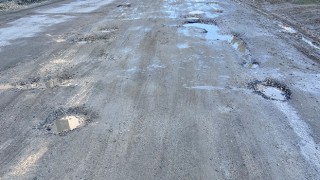 VATANDAŞLARDAN BOZUK YOL TEPKİSİ!