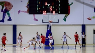 KADIN BASKETBOL TAKIMI GALİBİYET SERİSİNE DEVAM ETTİ