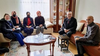 “AK PARTİ HİZMETİNİ VATANDAŞIN EVLERİNE TAŞIYORUZ”