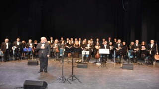 BÜYÜKŞEHİR BELEDİYESİ TÜRK SANAT MÜZİĞİ KONSERİ DÜZENLEDİ