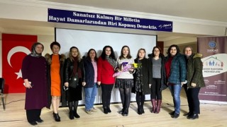 DÜNYA EMEKÇİ KADINLAR GÜNÜ'NDE ŞARKÖY VE ÇERKEZKÖY'DE SEMİNER DÜZENLEDİ