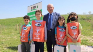 BÜYÜKŞEHİR BELEDİYESİ'NDEN FİDAN DİKME ETKİNLİĞİ