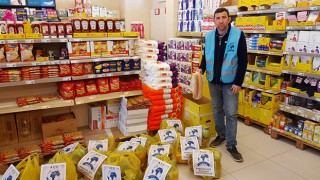 İHTİYAÇ SAHİBİ 60 AİLEYE ERZAK DESTEĞİ