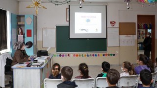 İLKOKUL ÖĞRENCİLERİNE YÖNELİK HİJYEN EĞİTİMLERİ SÜRÜYOR