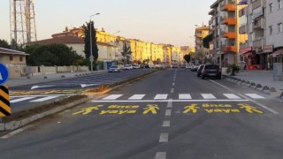 YAYA YOLU UYGULAMALARI VE KASİS İŞARETLEME ÇALIŞMALARI SÜRÜYOR