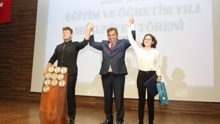 ÖZEL ÇOSB MESLEKİ VE TEKNİK ANADOLU LİSESİ’NDE MEZUNİYET HEYECANI