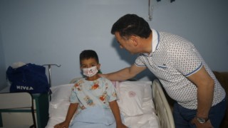 BAŞKAN ÇETİN, SÜNNET ÇOCUKLARINI ZİYARET ETTİ