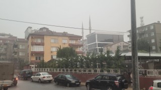 SAĞANAK YAĞIŞ ÇERKEZKÖY’DE ETKİLİ OLDU