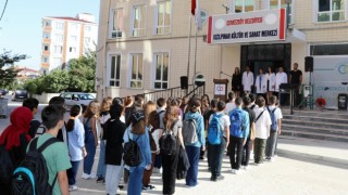 İLK DERS ZİLİ ÇALDI