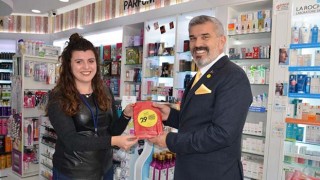 SARI LİSTE 5 BİN BAYRAK DAĞITTI