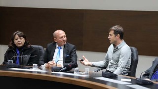 “TİCARET VE SANAYİ ODALARINDA KAPIDAN İÇERİ SİYASET GİRMEZ”