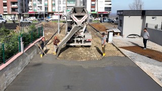 700 METREKARE YOL YAPILDI