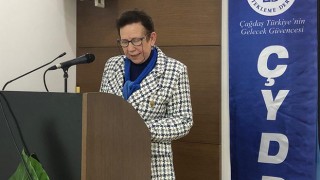 ÇYDD'DE BAŞKAN NİGAR SOYAK GÜVEN TAZELEDİ