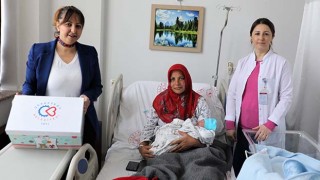 DEPREM BÖLGESİ’NDEN GELEN AİLENİN BEBEĞİ ÇERKEZKÖY’DE DÜNYAYA GELDİ