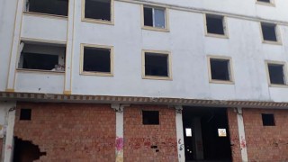 METRUK BİNA BAĞIMLILARIN YUVASI OLDU