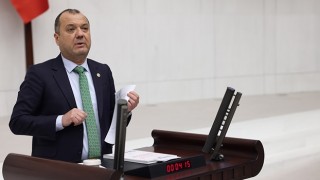 “GEÇEN YIL ÇAYIR TIRTILI, BU YIL ÇEKİRGE VE KURAKLIK VURDU!”