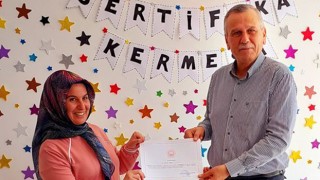 KURSİYERLER SERTİFİKALARINI ALDI