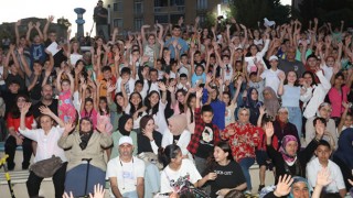 YAZ OKULU ÖĞRENCİLERİ SERTİFİKALARINI ALDI