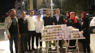 AK PARTİ 2 BİN 53 PAKET KANDİL SİMİDİ DAĞITTI