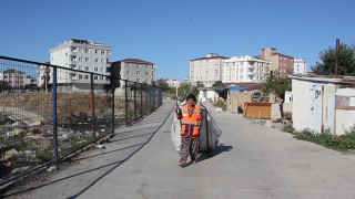 ÇEKÇEKÇİLER KAYIT ALTINA ALINDI, KİMLİK VE PLAKA VERİLDİ