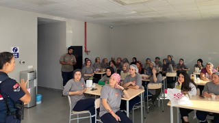 JANDARMA FABRİKADAKİ KADINLARA KADES VE 6284’Ü ANLATTI