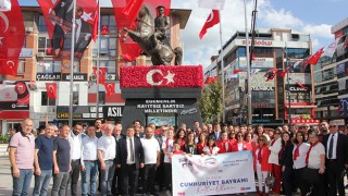 CHP’DEN KURULUŞUN VE KURTULUŞUN YILDÖNÜMÜNDE COŞKULU KUTLAMA