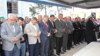 GÖZYAŞLARIYLA SONSUZLUĞA UĞURLANDI