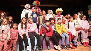 ÇOCUKLAR TİYATRODA BULUŞTU
