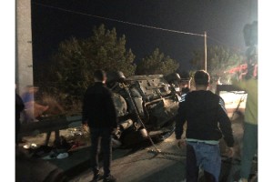 MAKAS ATAN ARAÇTAN KAÇMAK İSTERKEN TAKLA ATTI