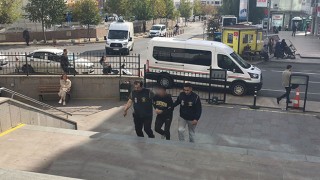 OLMAYAN ARACIN KAPORASINI ALIP VATANDAŞLARI DOLANDIRMIŞ