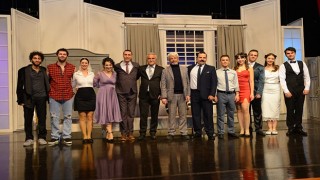 ŞEHİR TİYATROSU KIRŞEHİRLİ TİYATROSEVERLERLE BULUŞTU