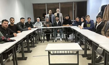 AK GENÇLER SEÇİMİN NABZINI TUTUYOR