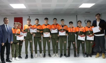 BAŞKAN ÇETİN ŞAMPİYON ÖĞRENCİLERLE BİR ARAYA GELDİ