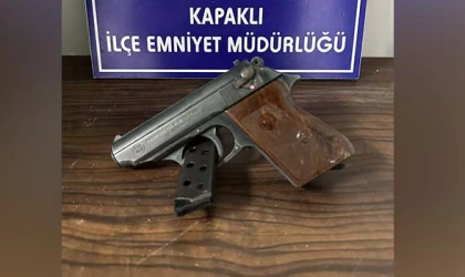 KAPAKLI’DA 19 YAŞINDAKİ GENÇ, 19 YAŞINDAKİ ÇALIŞANI SİLAHLA TEHDİT ETTİ